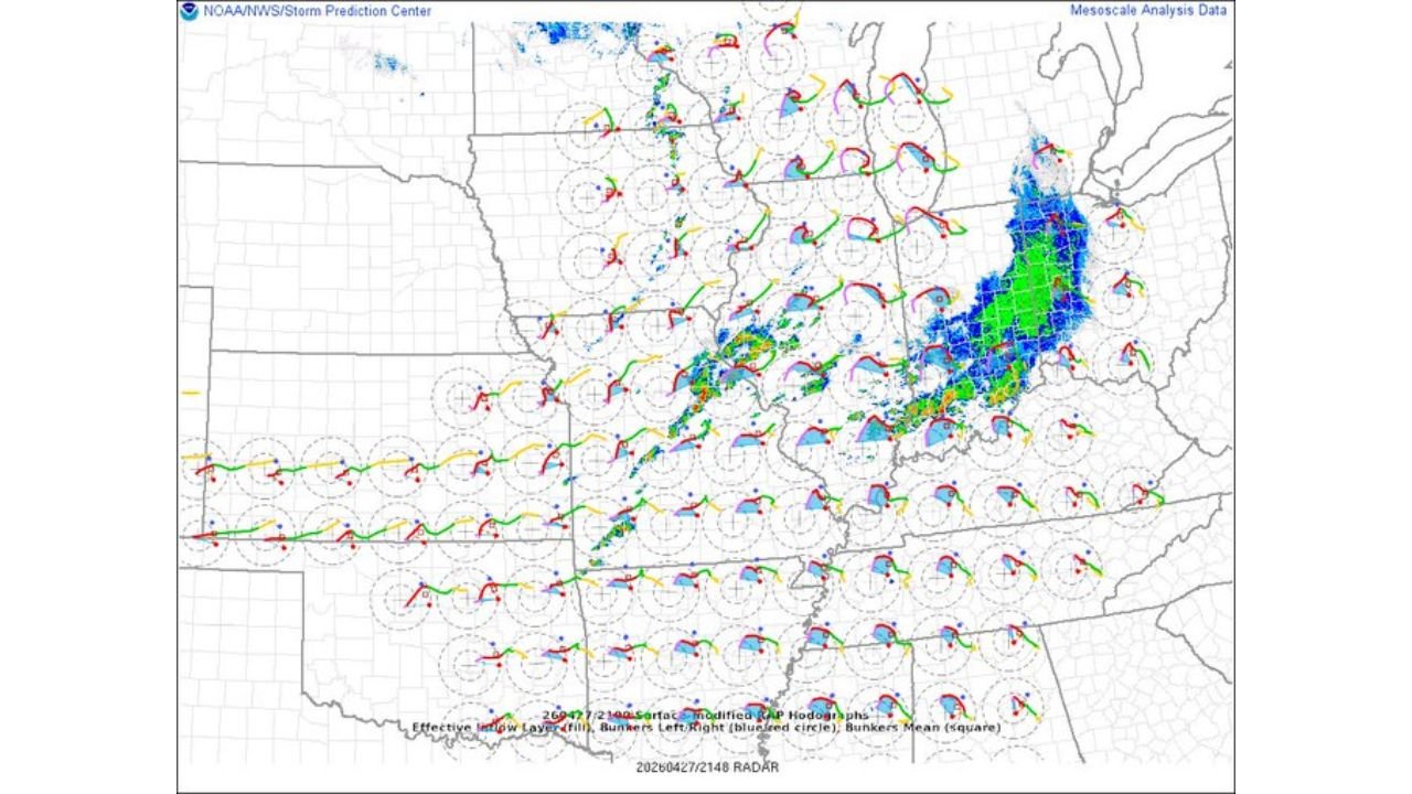 Tornado Threat Shifts to the Delta Tonight as Dryline Fires Into Central Missouri and Arkansas